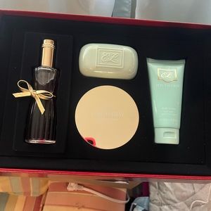 Estée Lauder 4 piece gift box